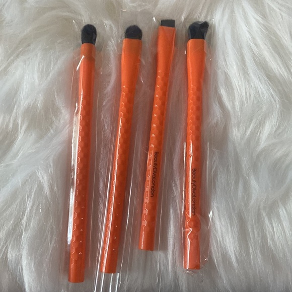 Beauty Diva London Eye Brush Set - Picture 2 of 2